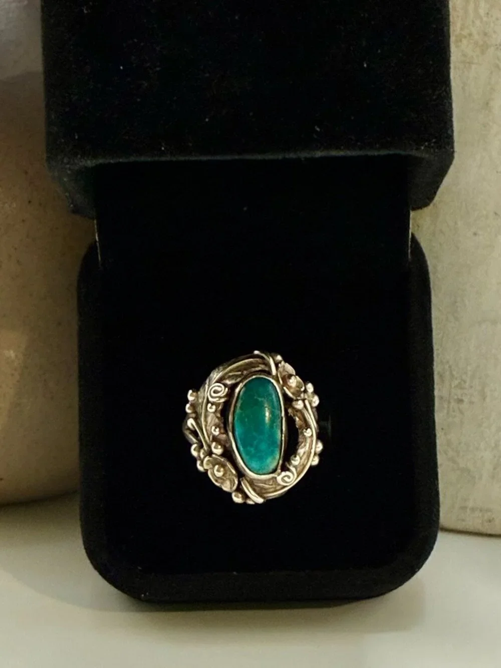 Vintage Handmade Navajo Sterling Silver Genuine Turquoise Feather Statement Ring